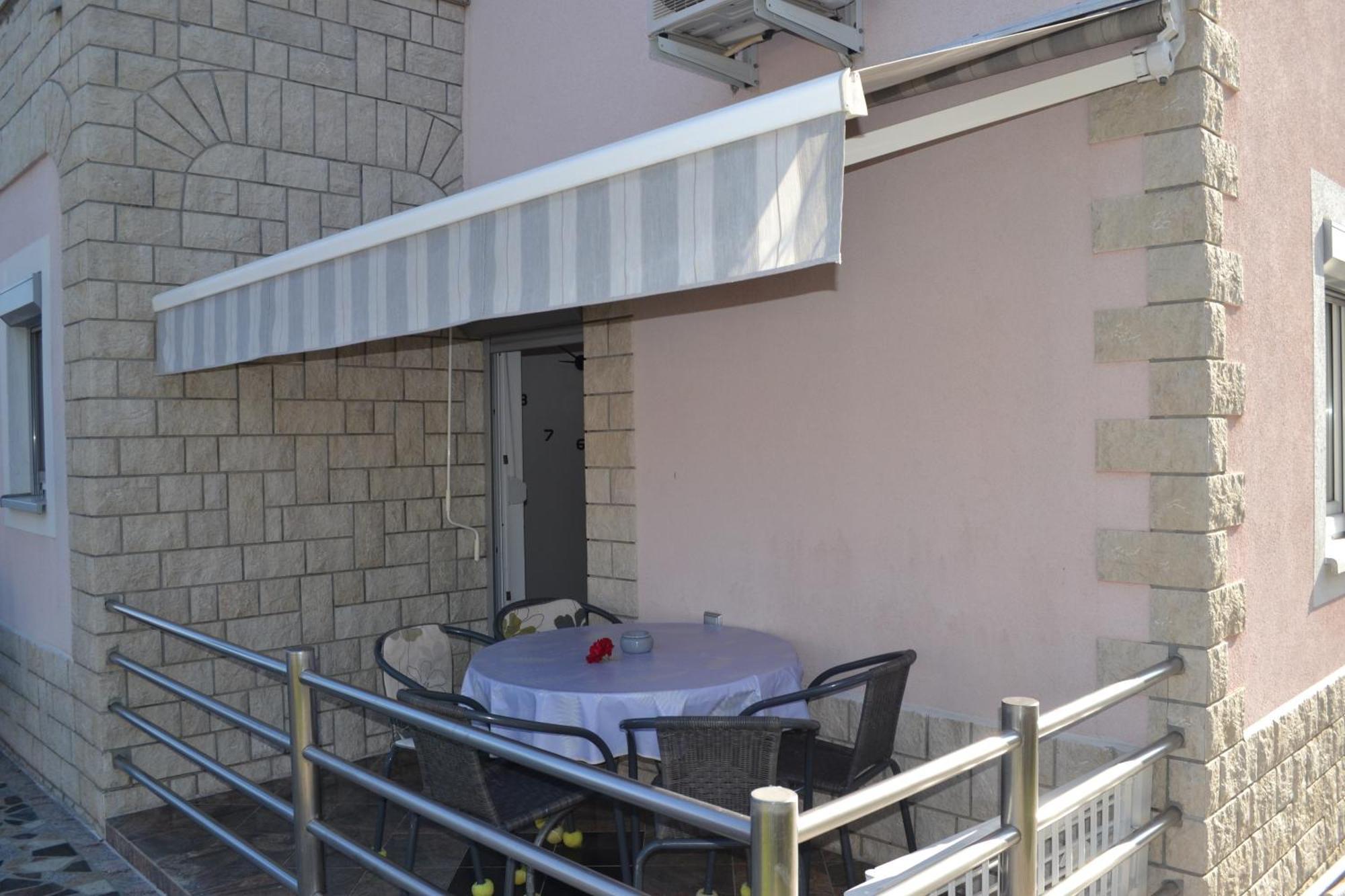 Villa Baldi -Apartmani Danny Tar-Vabriga Eksteriør billede